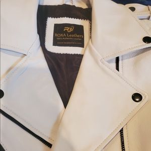 NEW! SUPER CUTE WHITE MOTO LEATHER JACKET
